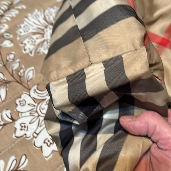 Burberry Buckleigh Tan nylon tote - Picture 15 of 16